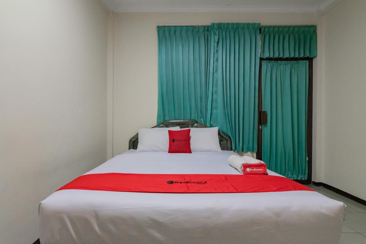 Reddoorz @ Achino Hotel Бандунг Екстериор снимка