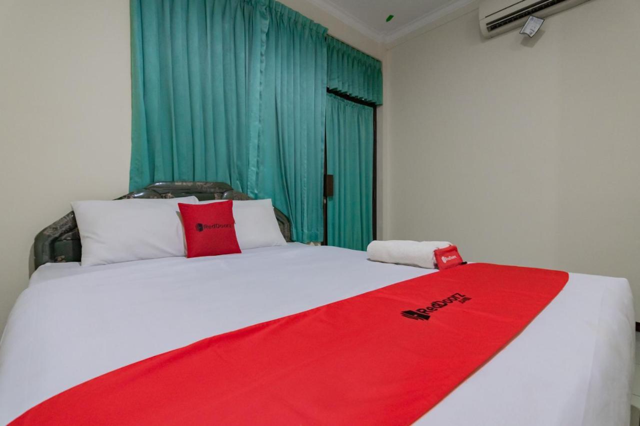 Reddoorz @ Achino Hotel Бандунг Екстериор снимка