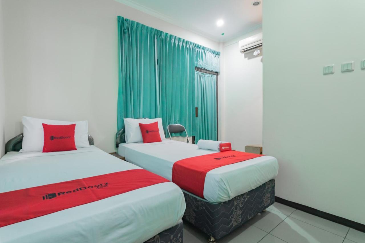 Reddoorz @ Achino Hotel Бандунг Екстериор снимка